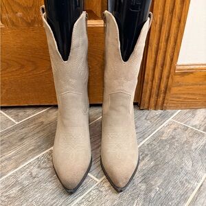 Vince Camuto Sullia Cowboy Boots, size 7.5, Taupe, EUC